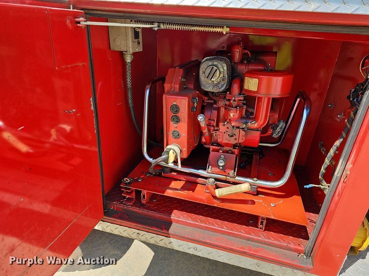 image for item LW9695 1977 Ford F900  pumper fire truck