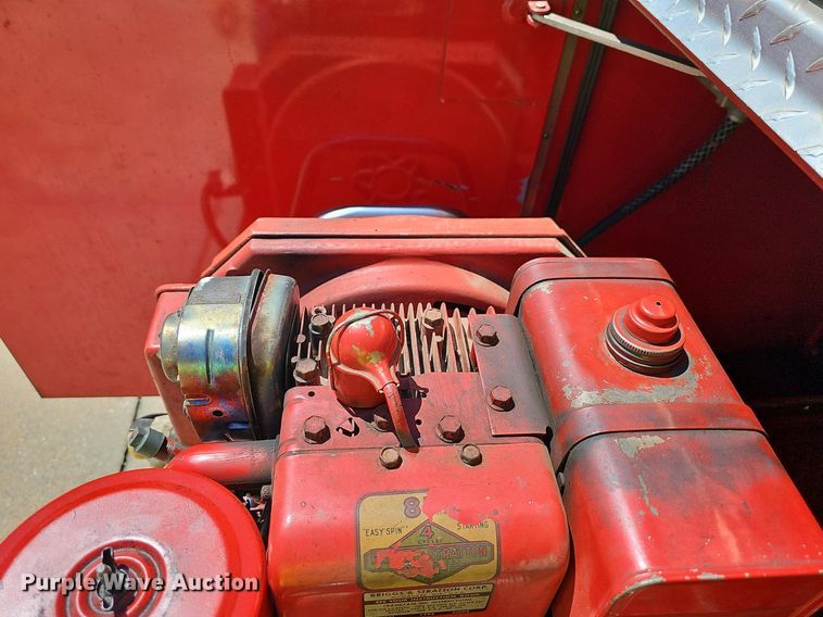 image for item LW9695 1977 Ford F900  pumper fire truck