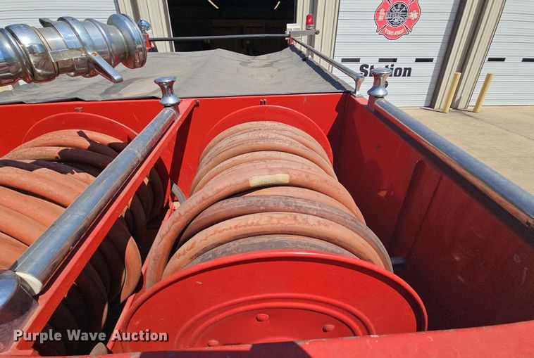 image for item LW9695 1977 Ford F900  pumper fire truck