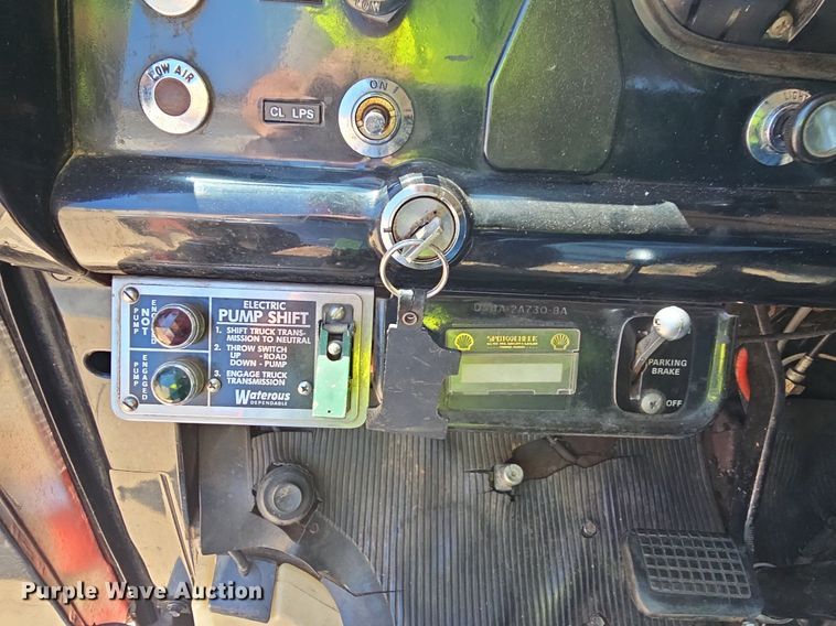 image for item LW9695 1977 Ford F900  pumper fire truck