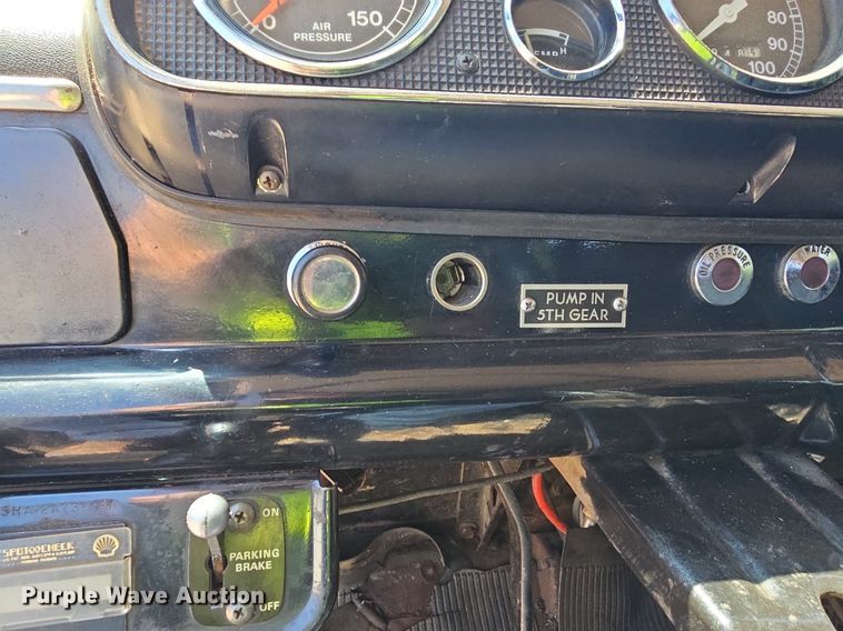 image for item LW9695 1977 Ford F900  pumper fire truck