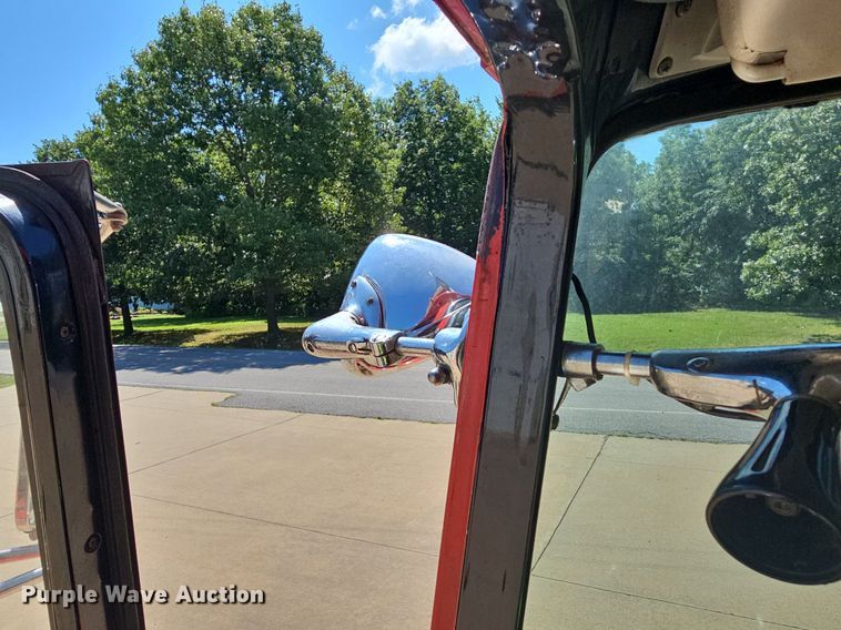 image for item LW9695 1977 Ford F900  pumper fire truck