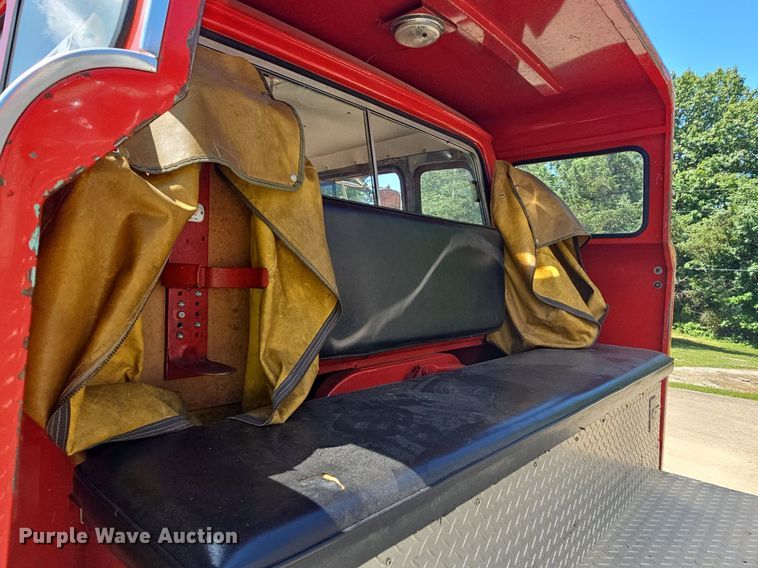 image for item LW9695 1977 Ford F900  pumper fire truck