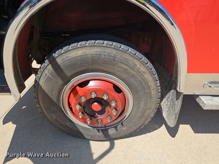 image for item LW9695 1977 Ford F900  pumper fire truck