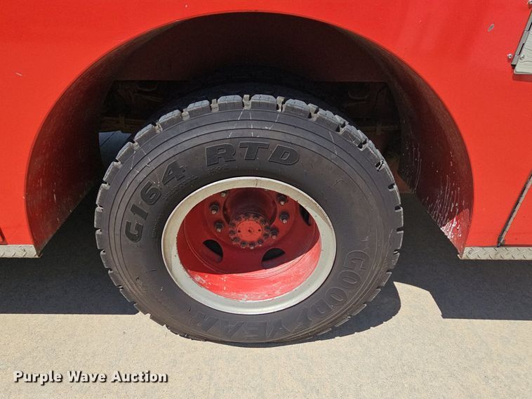 image for item LW9695 1977 Ford F900  pumper fire truck