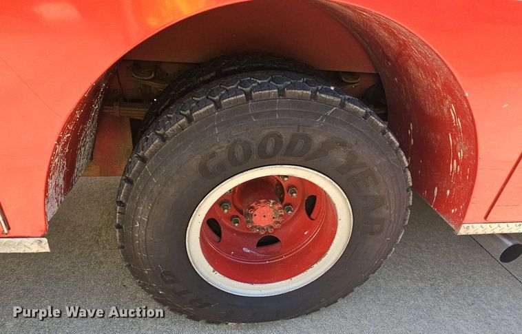 image for item LW9695 1977 Ford F900  pumper fire truck