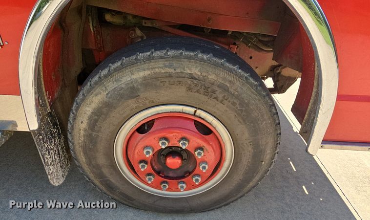 image for item LW9695 1977 Ford F900  pumper fire truck