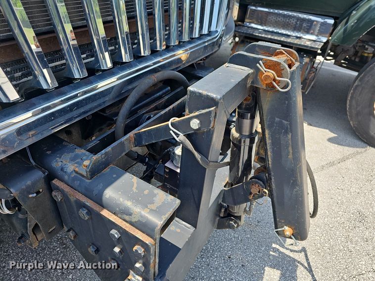 image for item LW9718 2010 International WorkStar 7300  dump truck