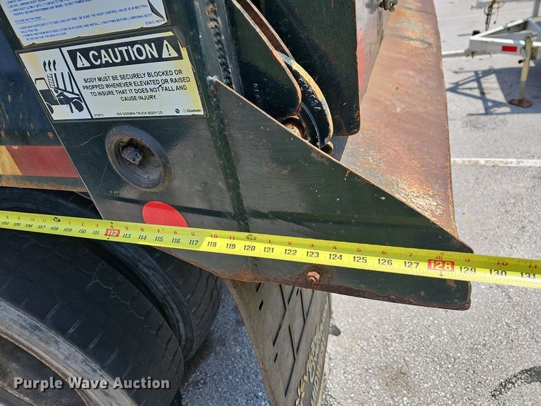 image for item LW9718 2010 International WorkStar 7300  dump truck