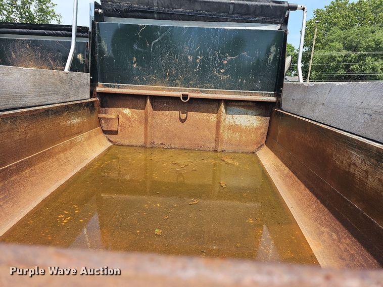 image for item LW9718 2010 International WorkStar 7300  dump truck