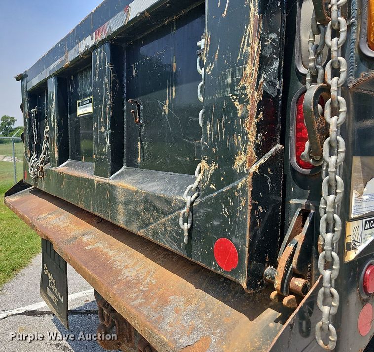 image for item LW9718 2010 International WorkStar 7300  dump truck