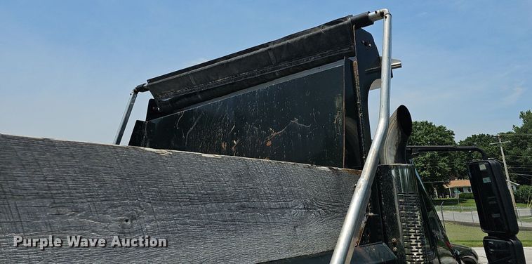 image for item LW9718 2010 International WorkStar 7300  dump truck