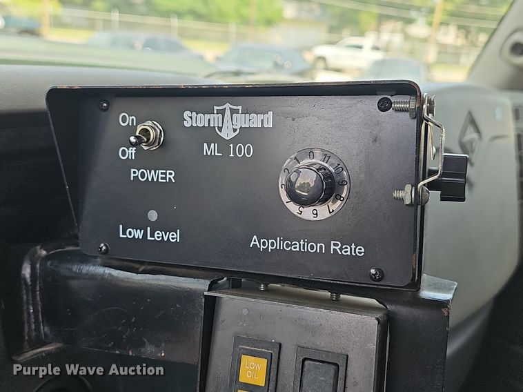 image for item LW9718 2010 International WorkStar 7300  dump truck