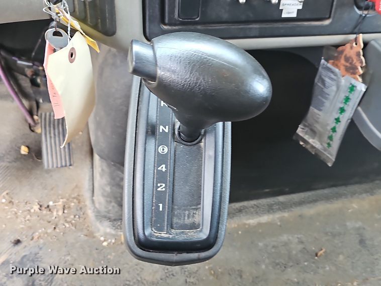 image for item LW9718 2010 International WorkStar 7300  dump truck