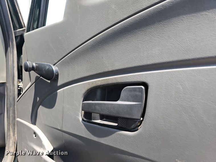 image for item LW9718 2010 International WorkStar 7300  dump truck