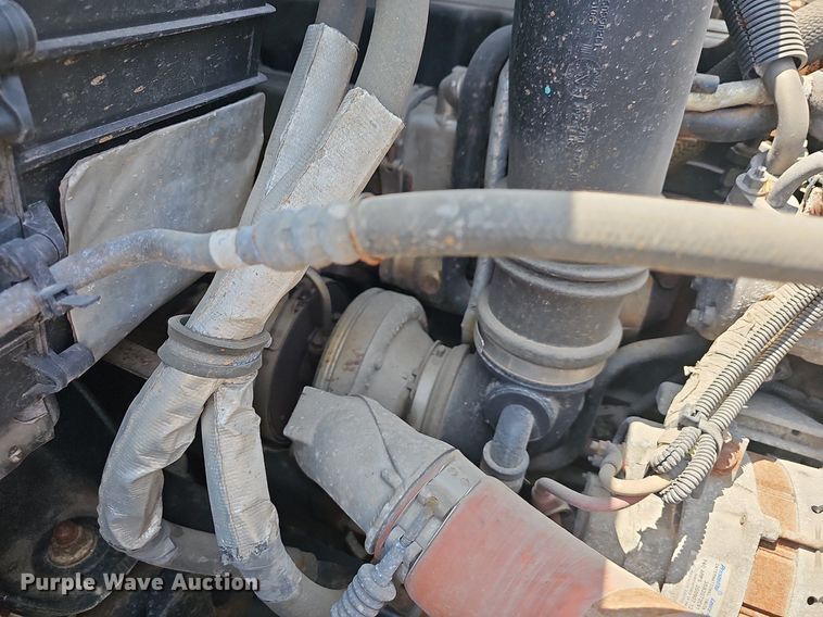 image for item LW9718 2010 International WorkStar 7300  dump truck