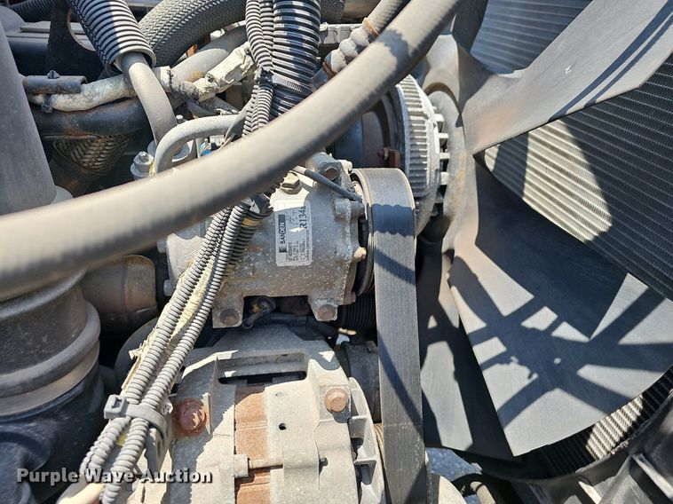 image for item LW9718 2010 International WorkStar 7300  dump truck