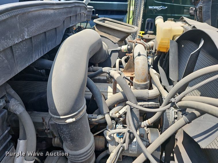 image for item LW9718 2010 International WorkStar 7300  dump truck