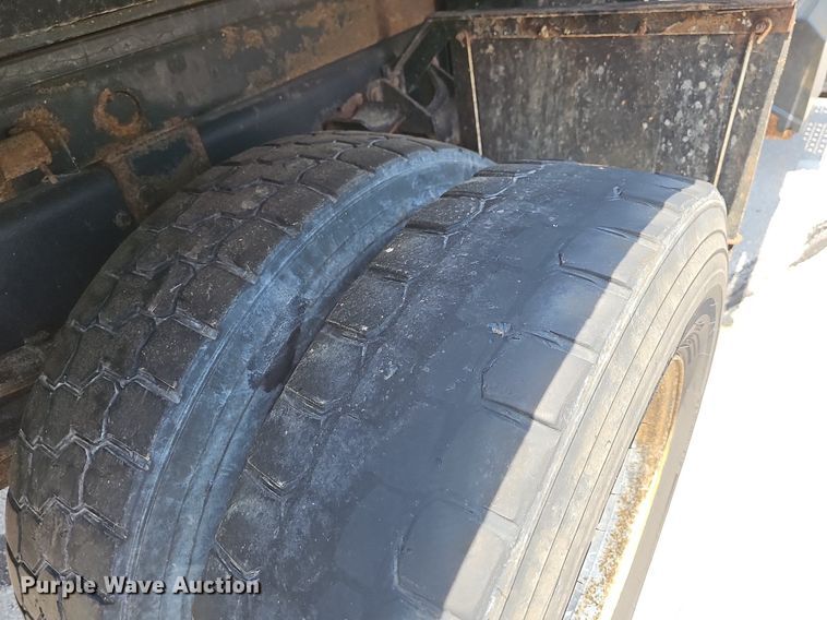 image for item LW9718 2010 International WorkStar 7300  dump truck