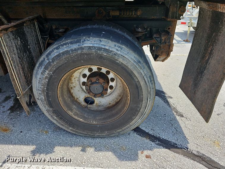 image for item LW9718 2010 International WorkStar 7300  dump truck