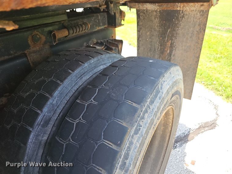 image for item LW9718 2010 International WorkStar 7300  dump truck