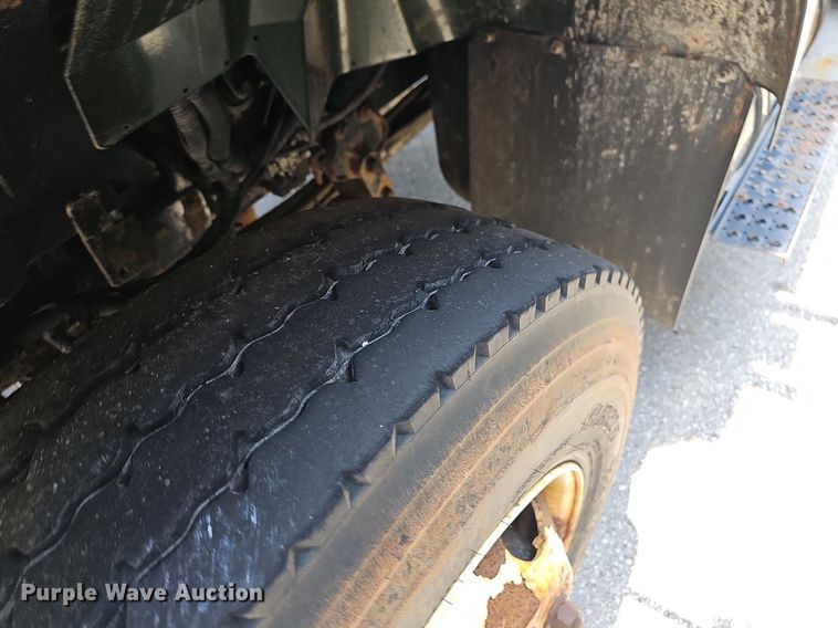 image for item LW9718 2010 International WorkStar 7300  dump truck