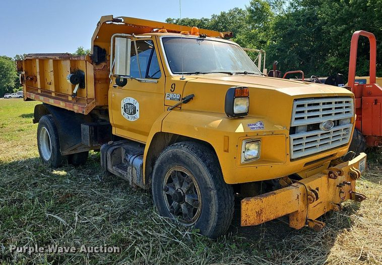 image for item LW9719 1991 Ford F800  dump truck