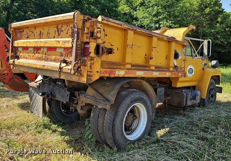 image for item LW9719 1991 Ford F800  dump truck