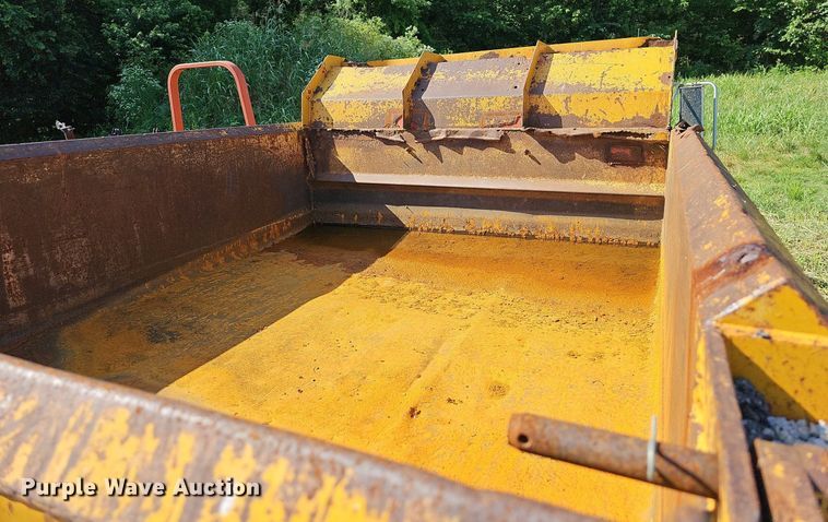 image for item LW9719 1991 Ford F800  dump truck