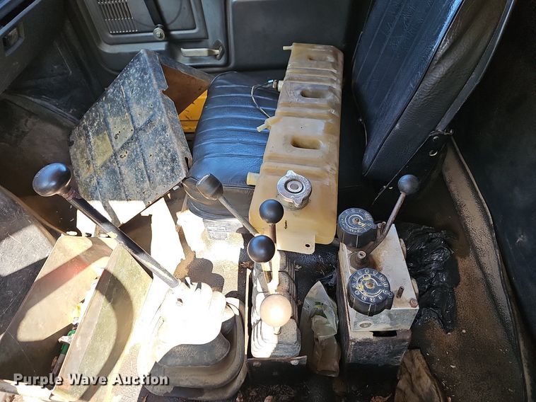 image for item LW9719 1991 Ford F800  dump truck