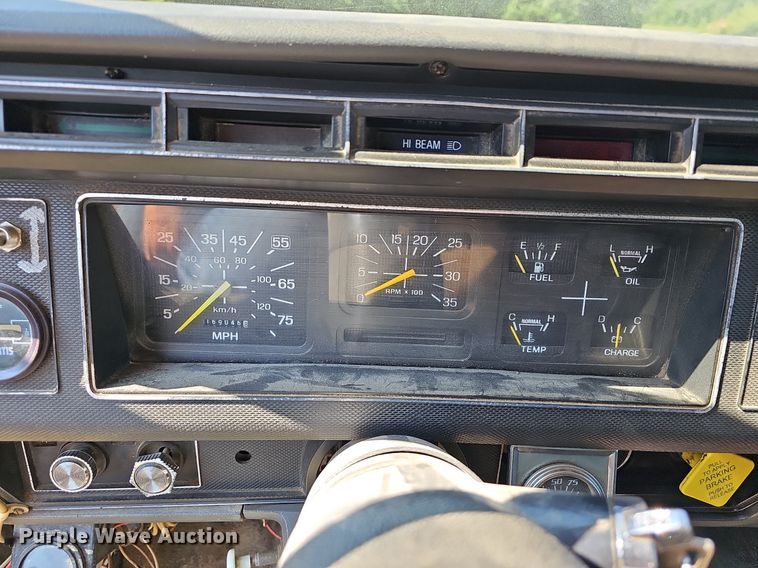 image for item LW9719 1991 Ford F800  dump truck