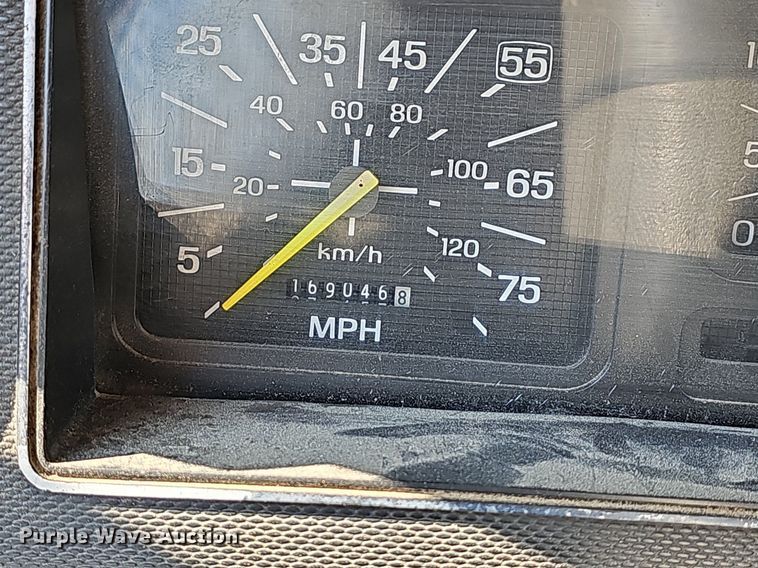 image for item LW9719 1991 Ford F800  dump truck