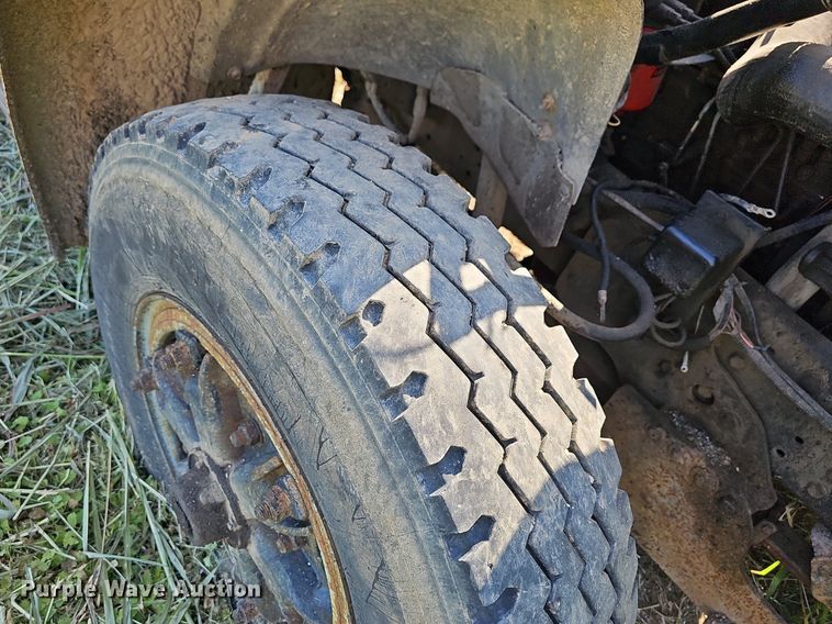 image for item LW9719 1991 Ford F800  dump truck