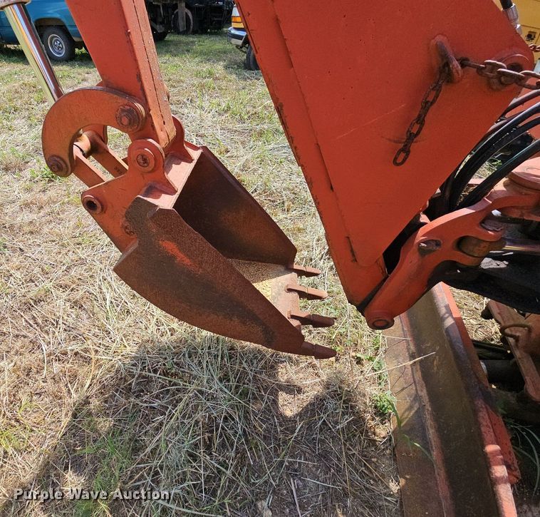 image for item LW9720 1988 Ditch Witch 4010  trencher