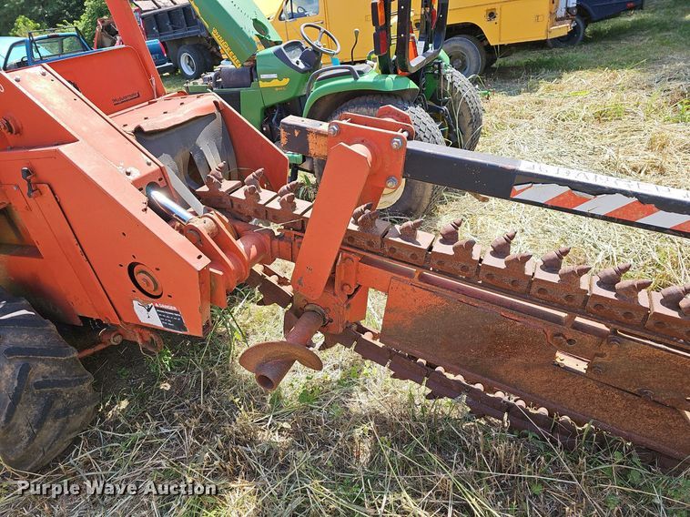 image for item LW9720 1988 Ditch Witch 4010  trencher