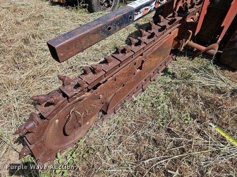 image for item LW9720 1988 Ditch Witch 4010  trencher