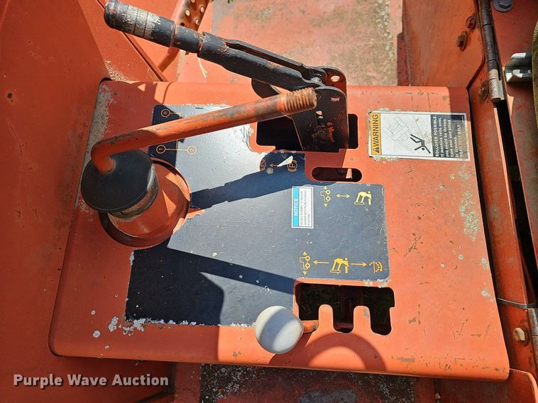 image for item LW9720 1988 Ditch Witch 4010  trencher