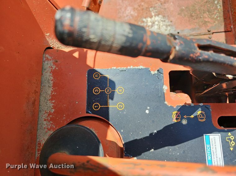 image for item LW9720 1988 Ditch Witch 4010  trencher