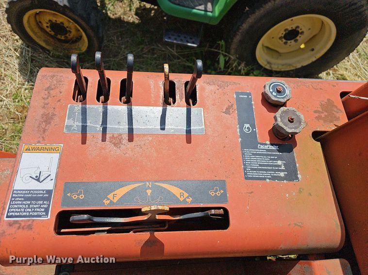 image for item LW9720 1988 Ditch Witch 4010  trencher