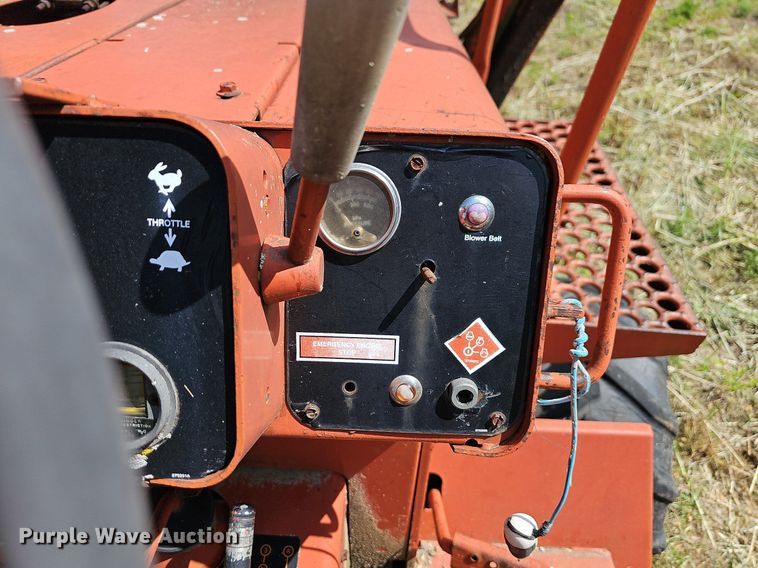 image for item LW9720 1988 Ditch Witch 4010  trencher