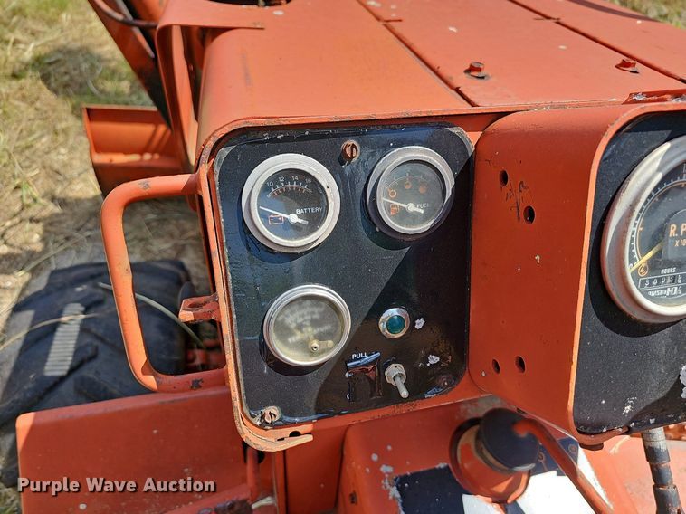 image for item LW9720 1988 Ditch Witch 4010  trencher