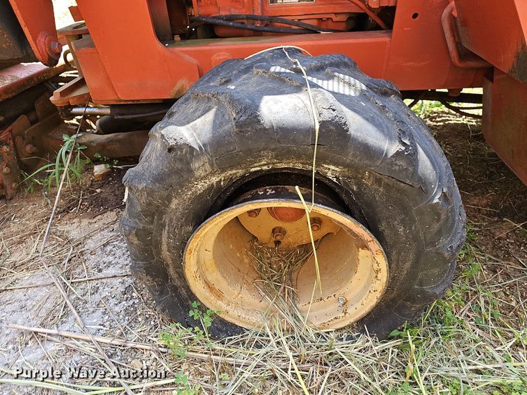 image for item LW9720 1988 Ditch Witch 4010  trencher