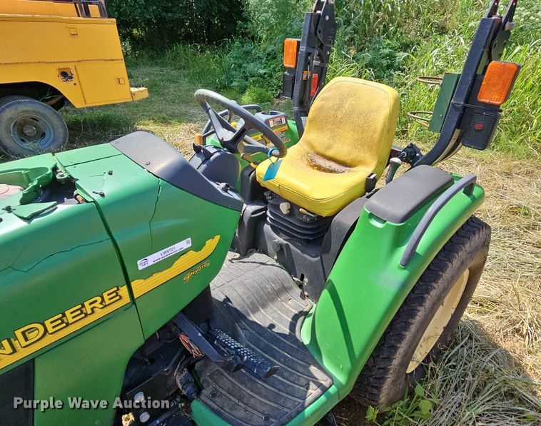 image for item LW9721 2002 John Deere 4310  MFWD tractor