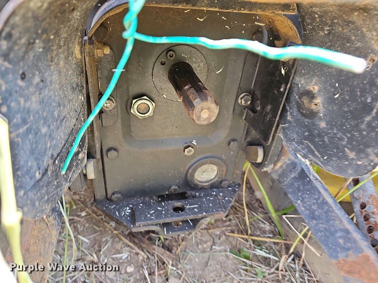 image for item LW9721 2002 John Deere 4310  MFWD tractor