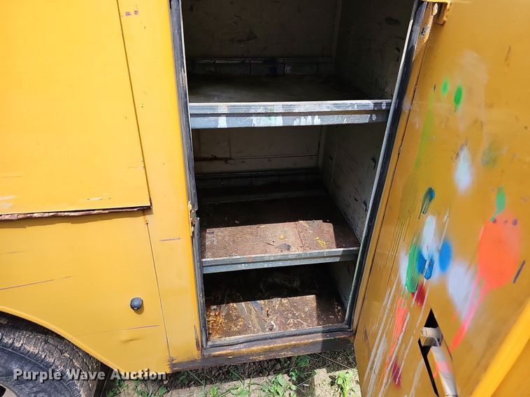 image for item LW9722 1994 Ford F450 Super Duty  utility / service truck