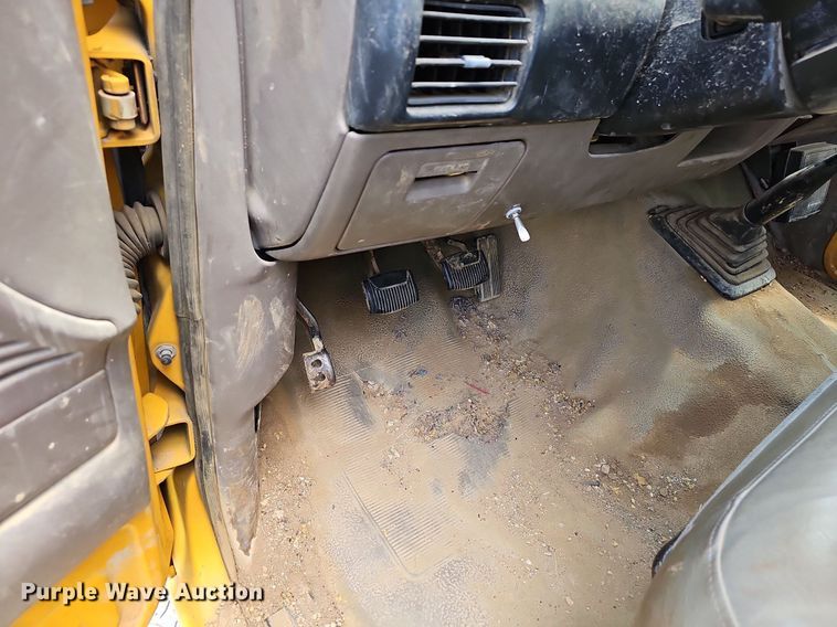 image for item LW9722 1994 Ford F450 Super Duty  utility / service truck