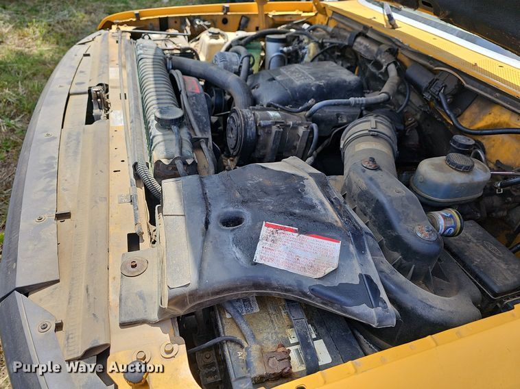 image for item LW9722 1994 Ford F450 Super Duty  utility / service truck