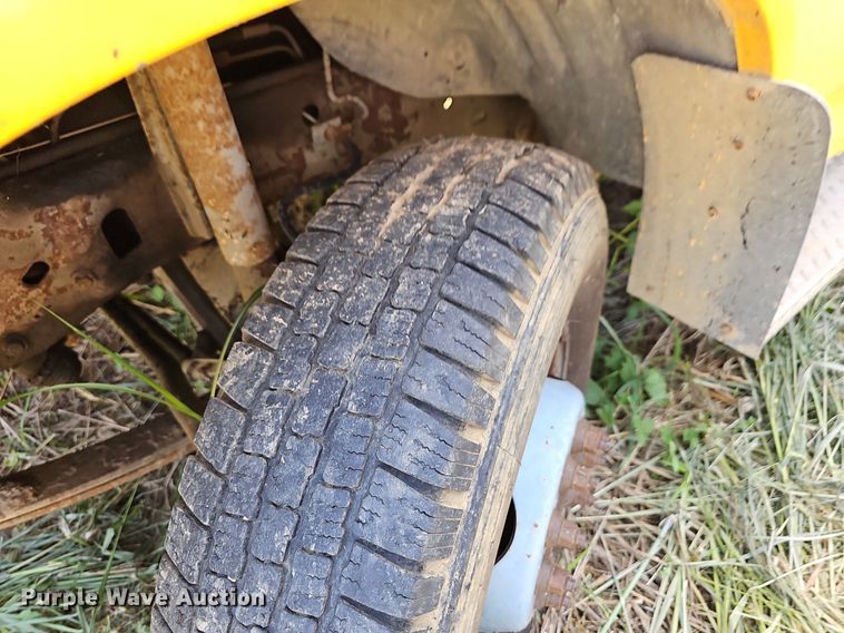 image for item LW9722 1994 Ford F450 Super Duty  utility / service truck