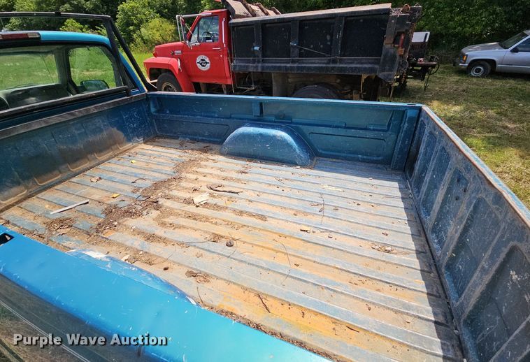 image for item LW9723 1998 Chevrolet C1500  pickup truck