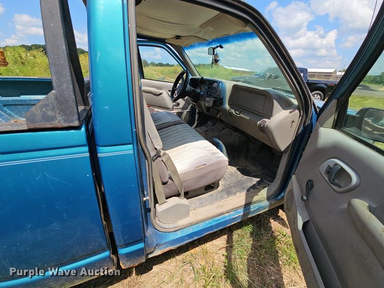 image for item LW9723 1998 Chevrolet C1500  pickup truck